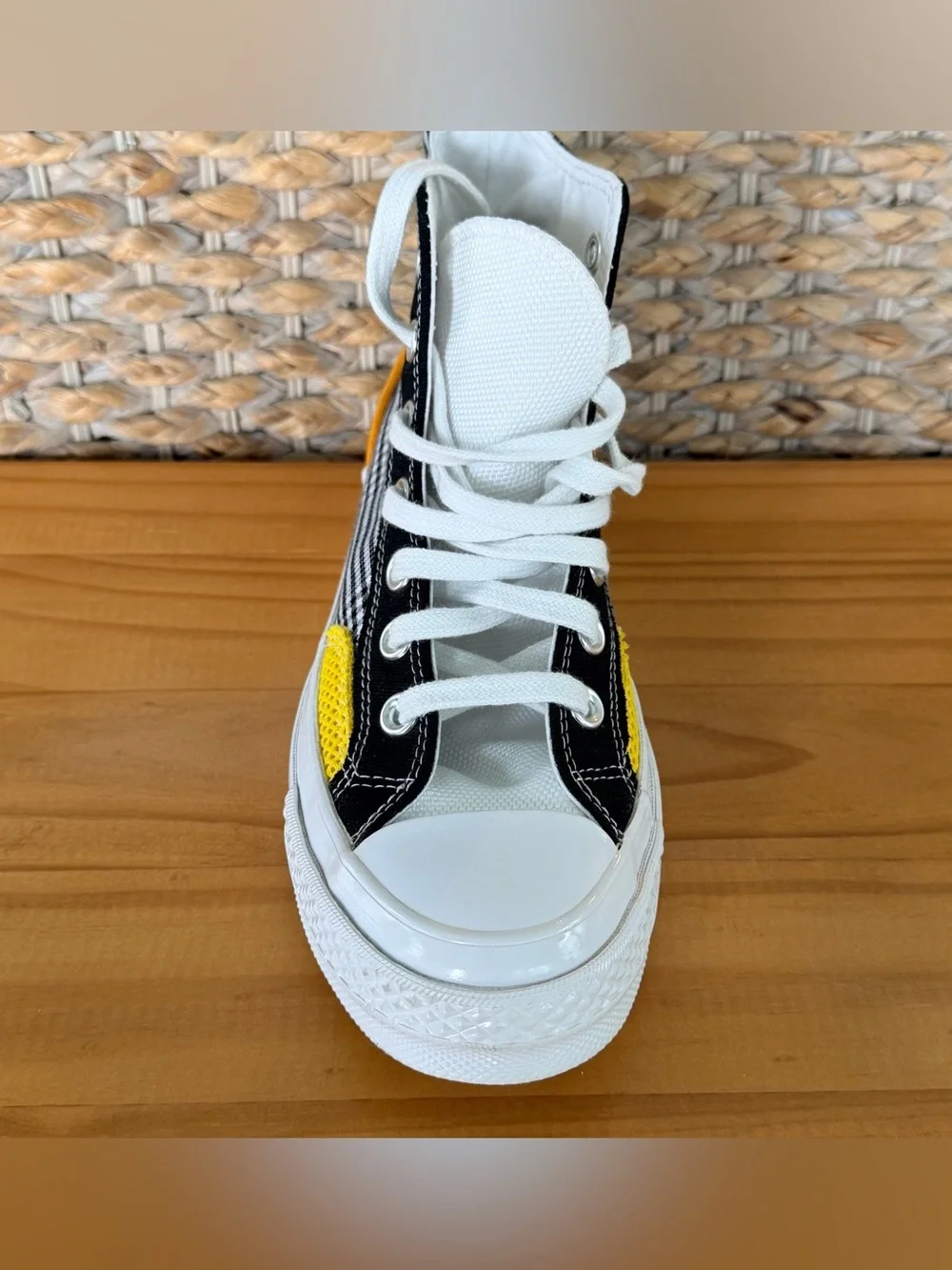 CONVERSE ALL STAR Chuck Taylor 70 Hi Lace-Up Men 4/WOMEN 6 Black/Yellow